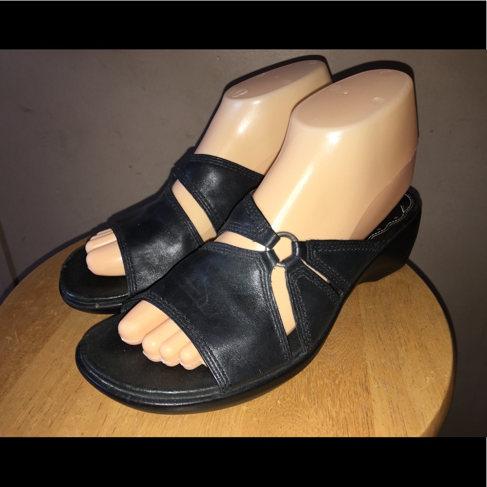 Clarks black sandals